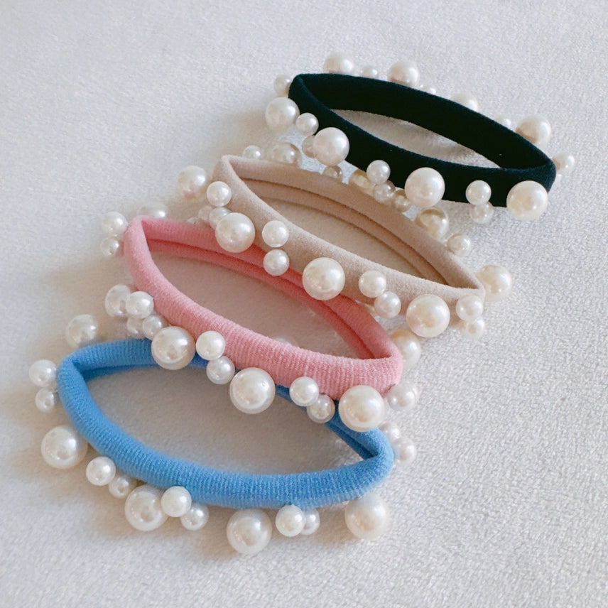 Snowed in Pearls Hair Ties Set