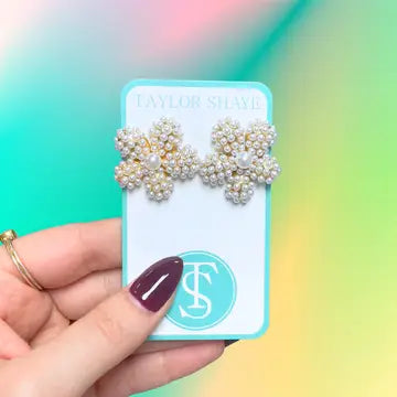 Pearl Flower Stud Earrrings