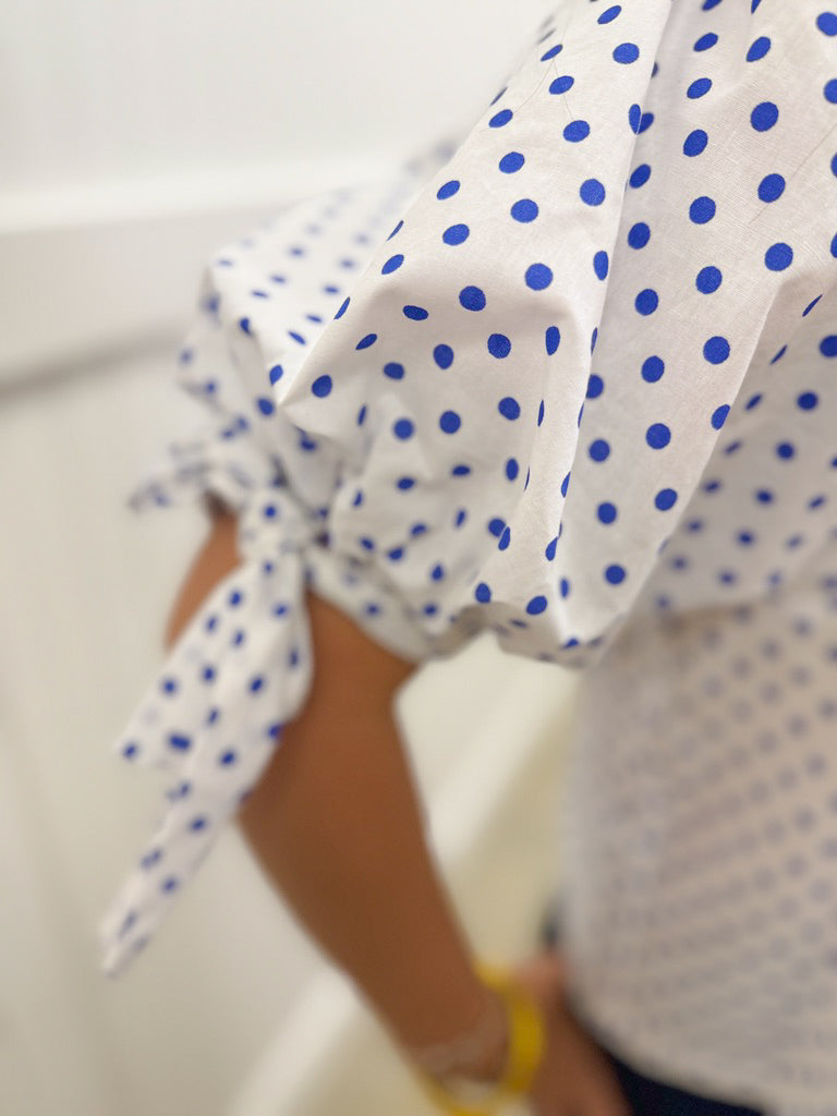 Scallop Dot Top
