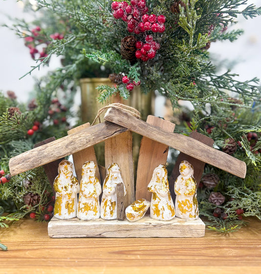 Driftwood White Wash Nativity