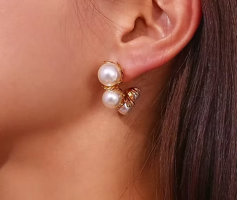 Gold Pearly Earrings