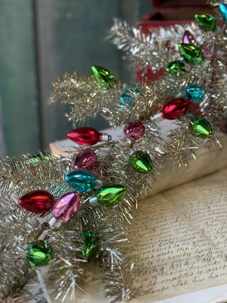 Tinsel Town Garland