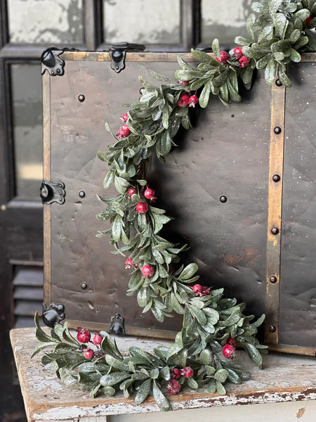 Crystalline Mistleberry Garland