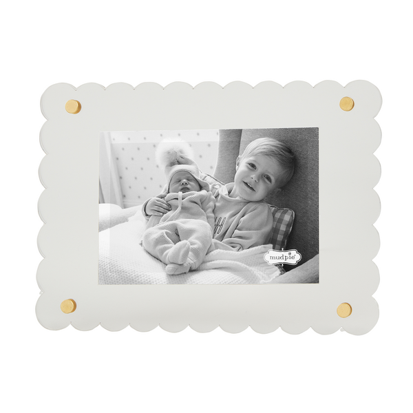 Scalloped Acrylic Frame